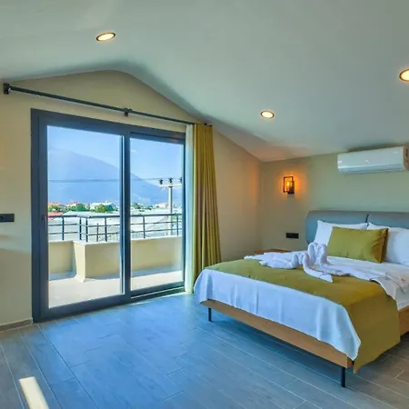 4 Bedroom - 9269 *