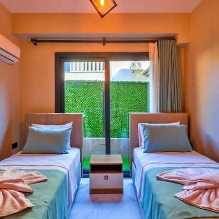 4 Bedroom - 9269 Villa