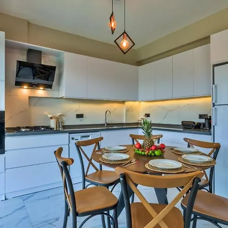 4 Bedroom - 9269 Villa