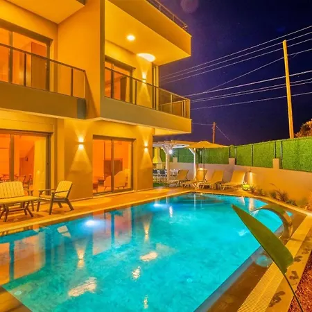 4 Bedroom - 9269 *