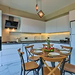 4 Bedroom - 9269 ヴィラ