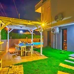 ヴィラ 4 Bedroom - 9269 *
