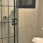 4 Bedroom - 9269