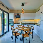 ヴィラ 4 Bedroom - 9269 *