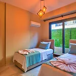 ヴィラ 4 Bedroom - 9269 フェティエ