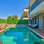 ヴィラ 4 Bedroom - 9269 *